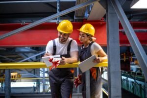 Read more about the article Choosing the Right Lifting, Rigging, and Safety Gear for Industrial Applications